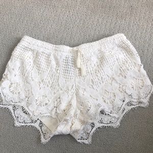 White lace shorts!!